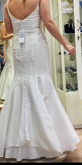 Suknia ślubna Allure bridals