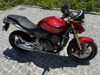 Honda hornet como nova