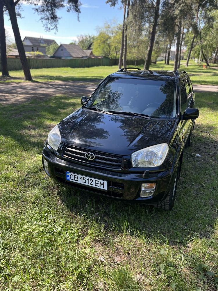 Продаж авто Toyota RAV4