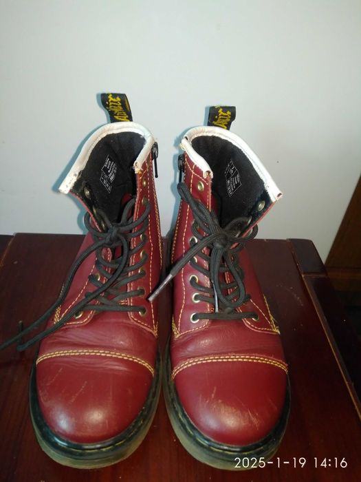 Продаю хорошие детские ботинки 33 размер,кожа.