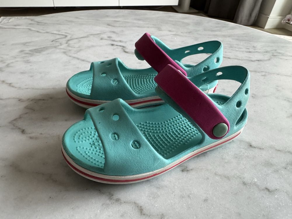 Sandały Crocs C11