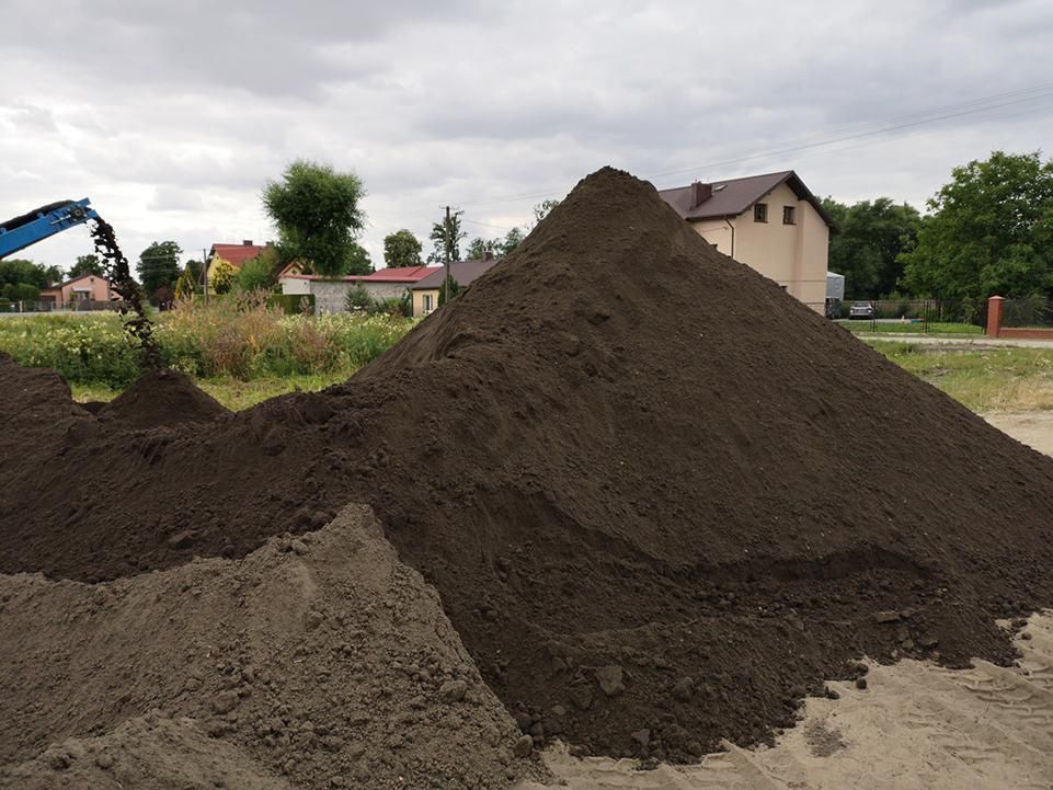 Ziemia Ogrodowa Czarnoziem Piasek Tłuczeń drogowy Otoczaki Żwir