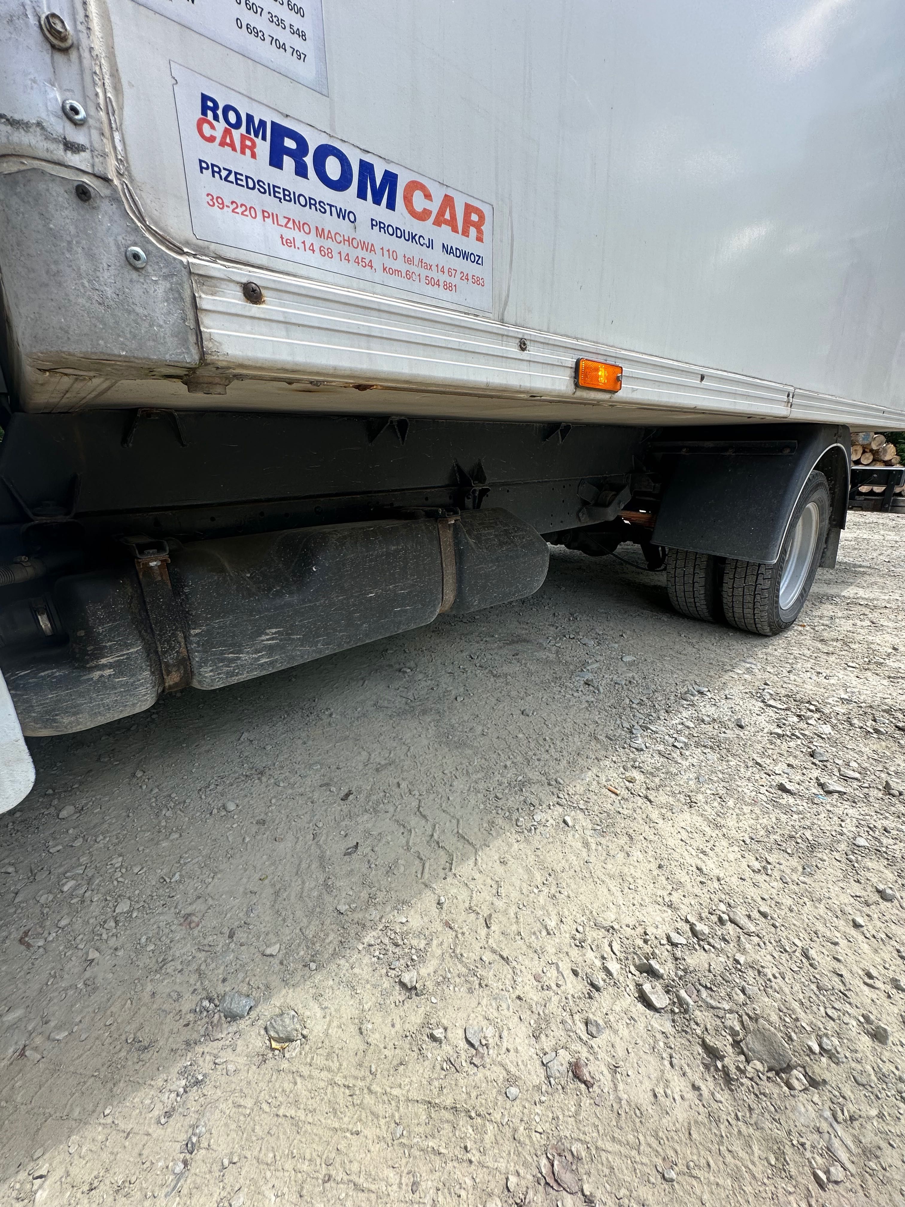 Iveco Daily 35c15 kontener chłodnia winda