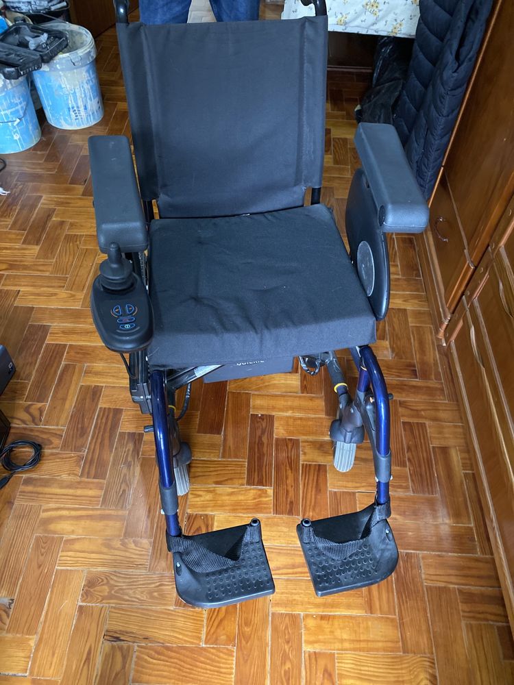 Cadeira de rodas elétrica quickie F35 R2