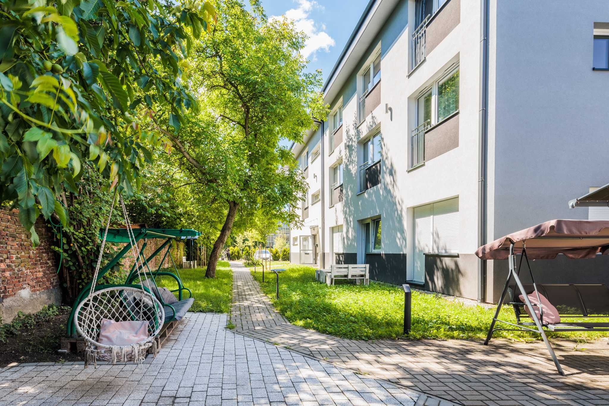 Blisko ŚUM – Pokój 13 m² z aneksem kuchennym – Katowice Ligota