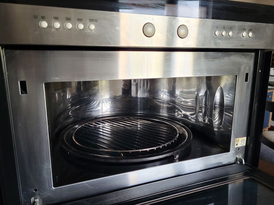 Piekarnik z mikrofalą Siemens HB77L55