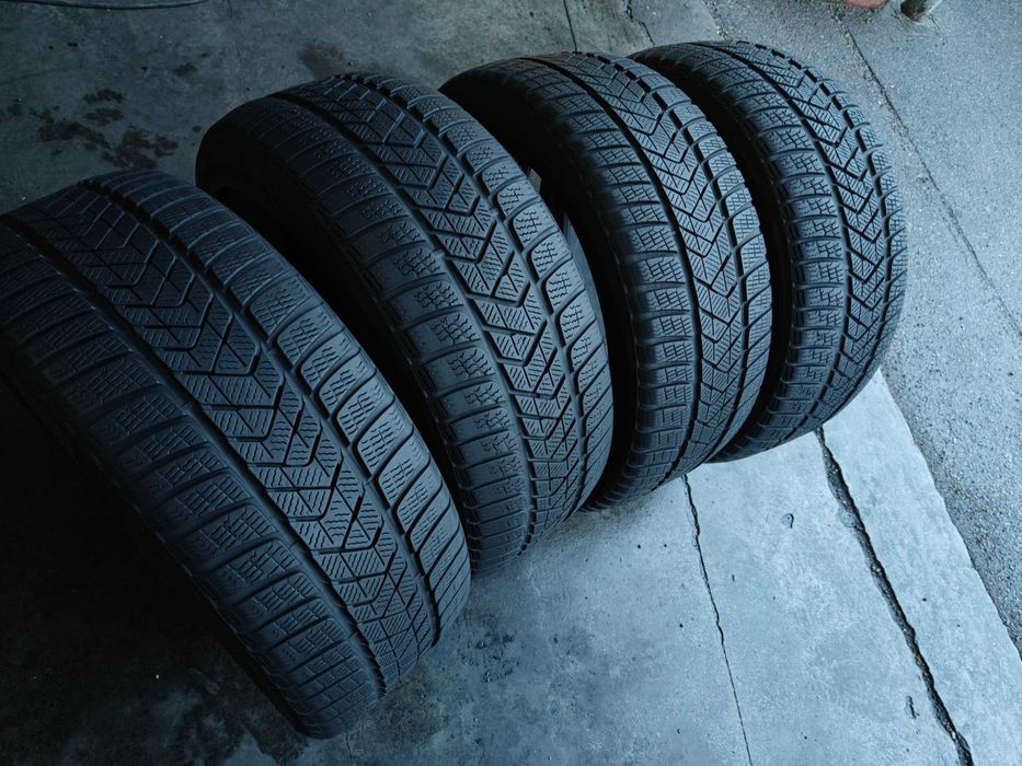 Pirelli Winter SottoZero R19 245 45 шини зимові