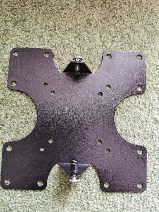 Кріплення для телевізора на стіну