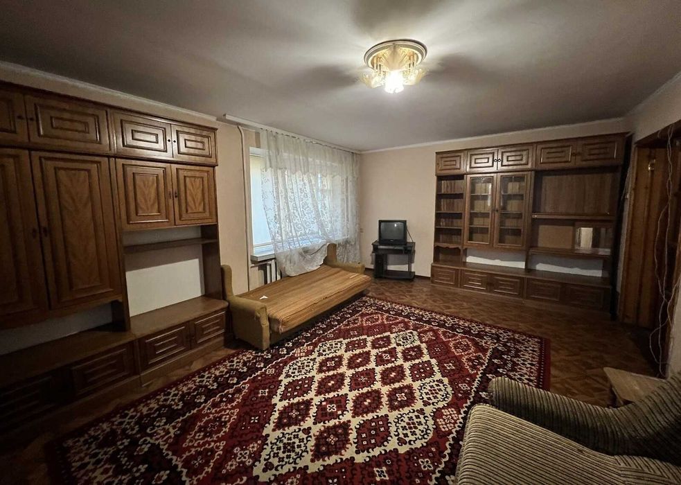 Продаж 1-кімнатної квартири на Виставці, просп. Миру