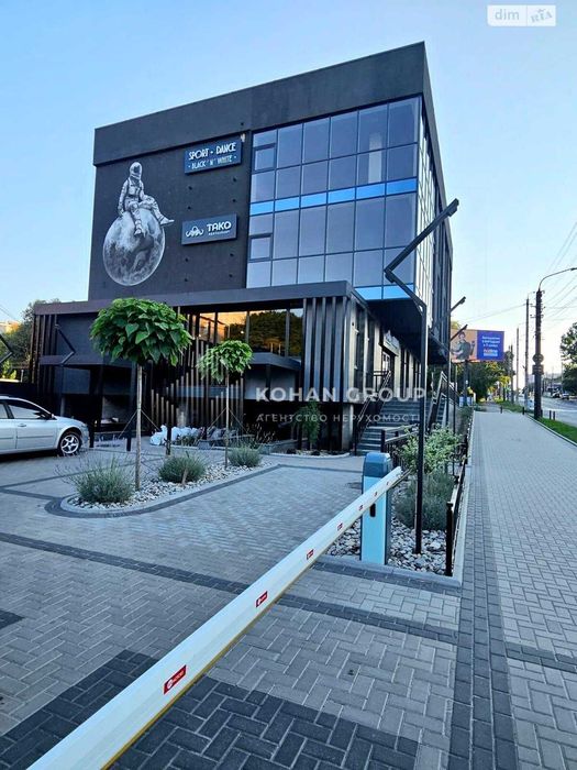 Продаж фасадного комерційного приміщення 268,5 м² | 2–3 поверхи |