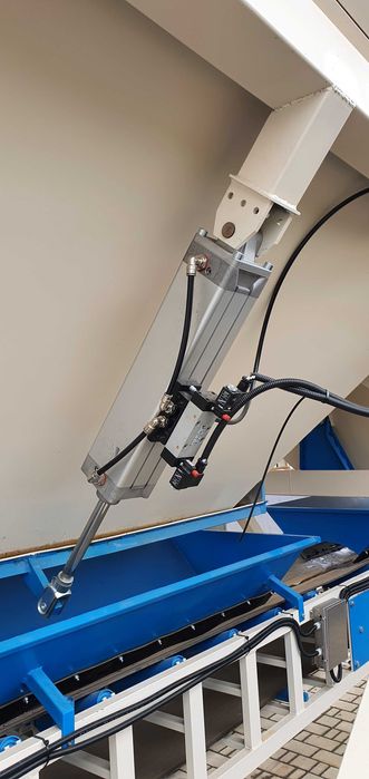 kosz zasypowy dozujący kruszywo ADM-1000  , Zespół ważąco dozujący