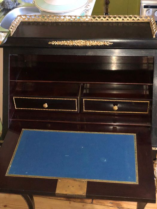 Bardzo ładny sekretarzyk XIX w , intarsja !!!