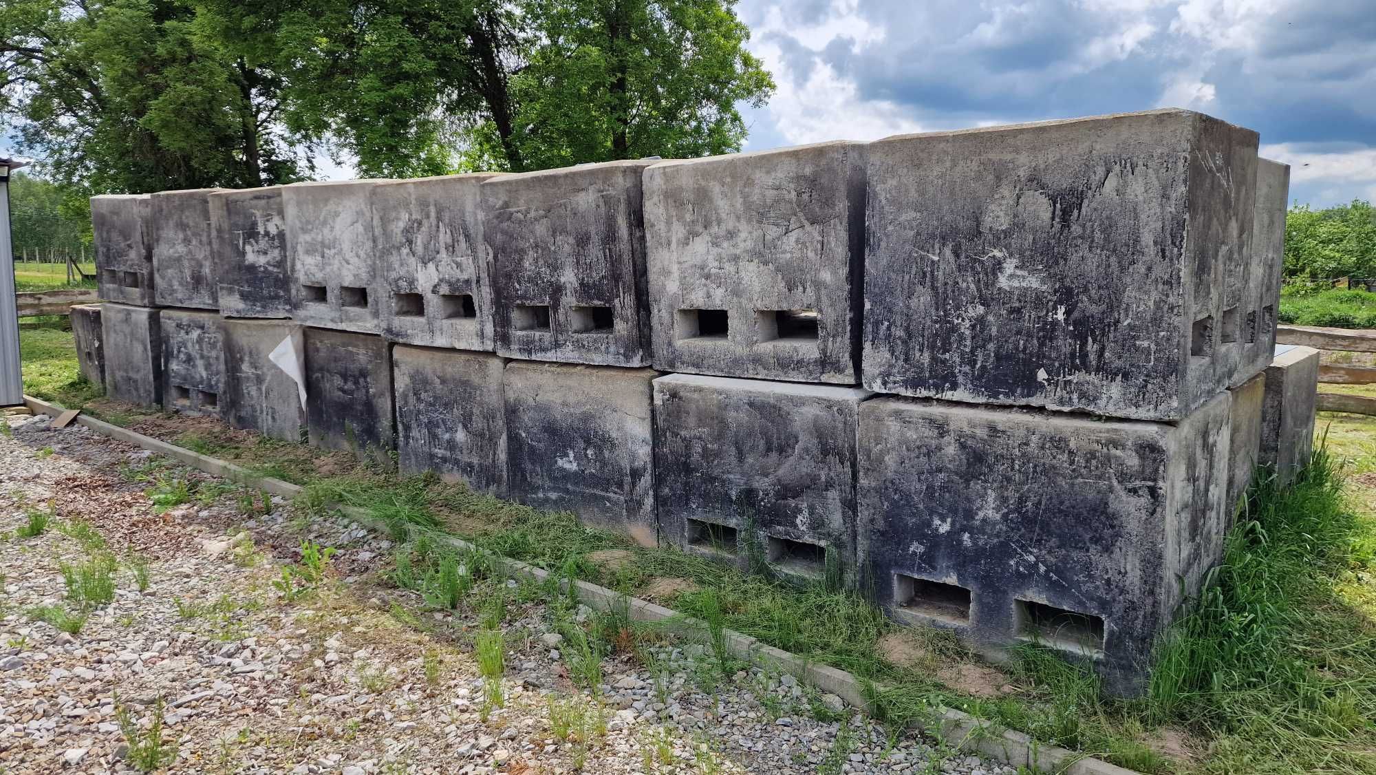 Studzienki betonowe 31 sztuk.