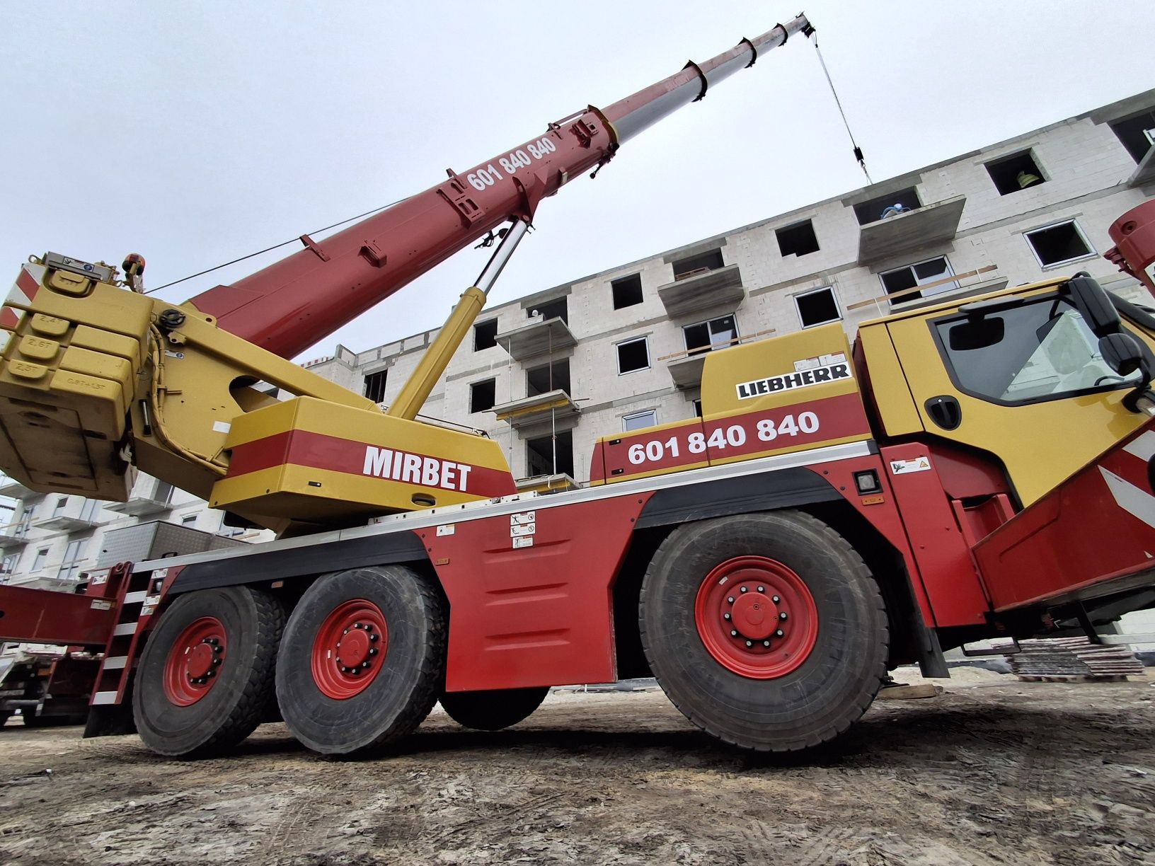 Dźwig usługi dźwigowe liebherr 55T żuraw samochodowy wynajem dźwigu