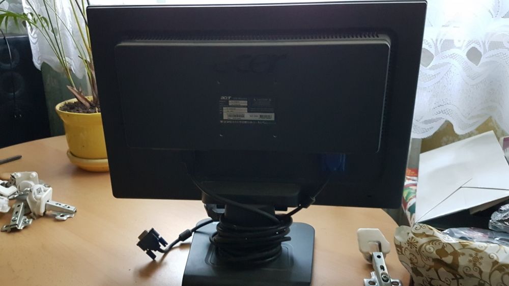 Monitor LCD Acer 19" 100% sprawny.