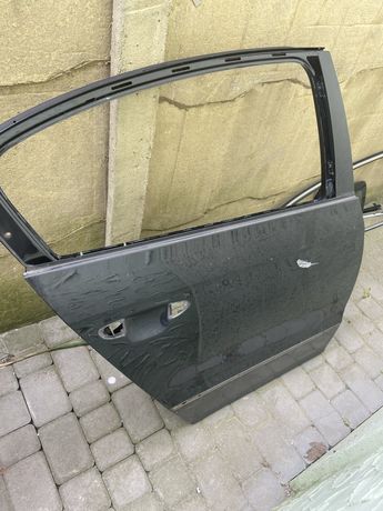 Праві двері Volkswagen Passat B6