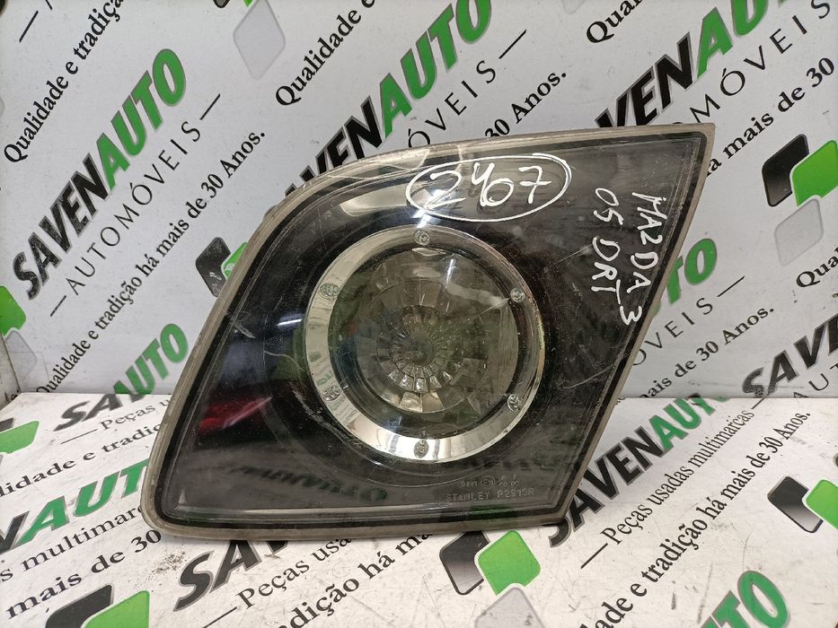 Farolim da mala direito MAZDA 3 (BK)