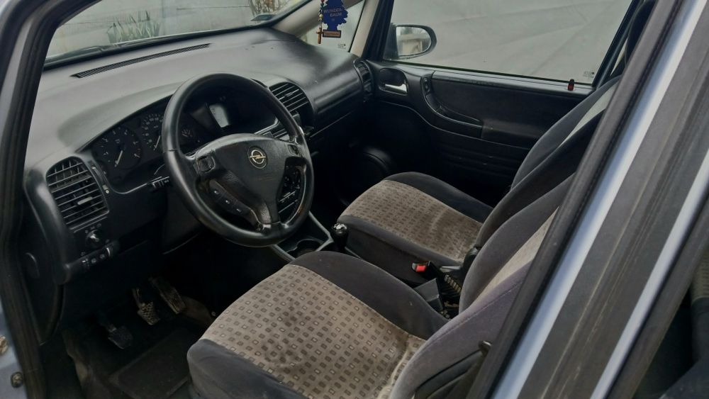 Opel Zafira A 2.0