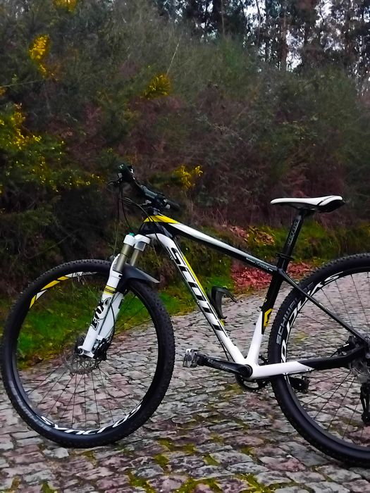 Bicicleta Carbono Scott 29" (negociável)