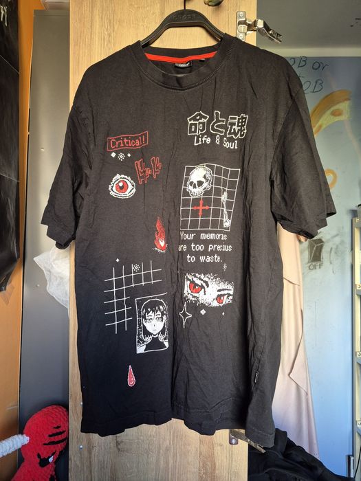 Cropp comfort fit mibimalizm anime game