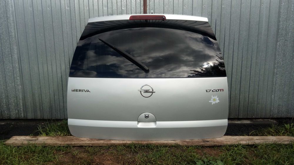 Opel Meriva A Klapa Bagażnika srebrna Z157 Kompletna