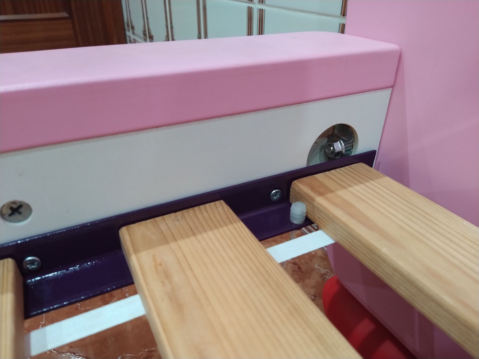 Cama para criança bebé menina casa quarto apartamento vivenda carro.