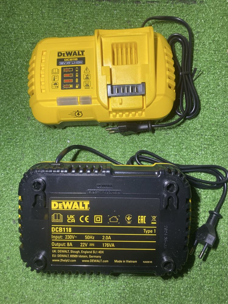 Зарядка dewalt 18V DCB118 девальт нові