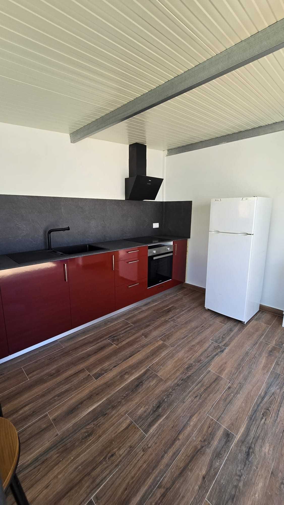 Arrendamento de dois quartos amplos com casa de banho privado