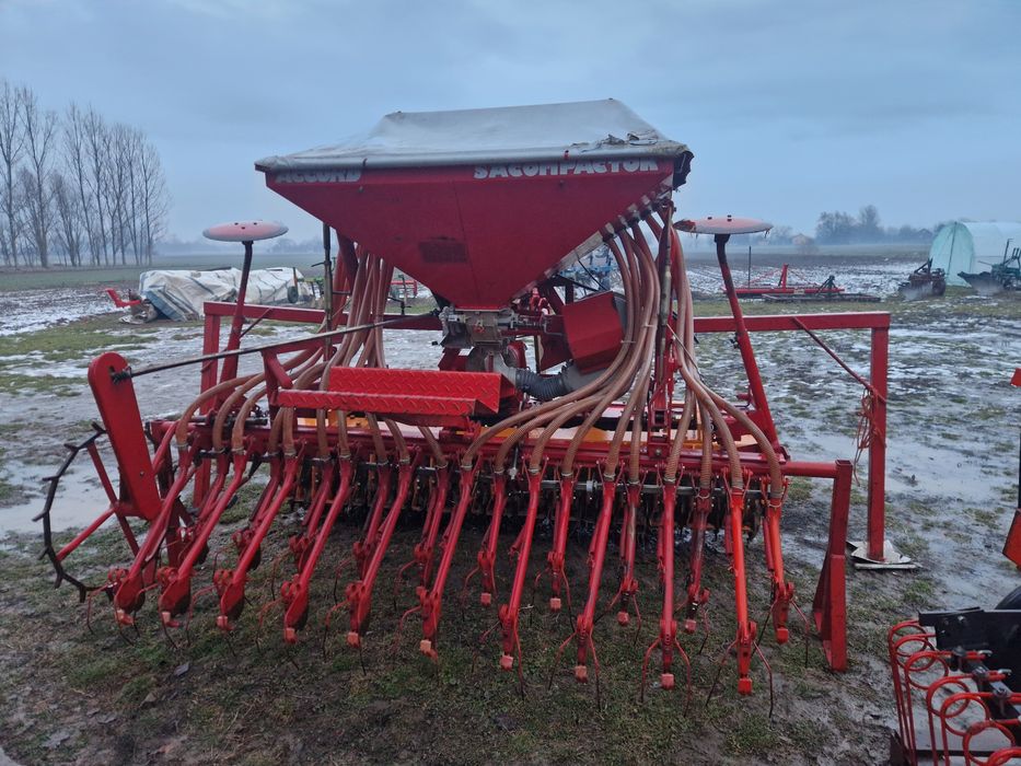 Agregat uprawowo - siewny 2.5m siewnik pneumatyczny Accord brona Rau