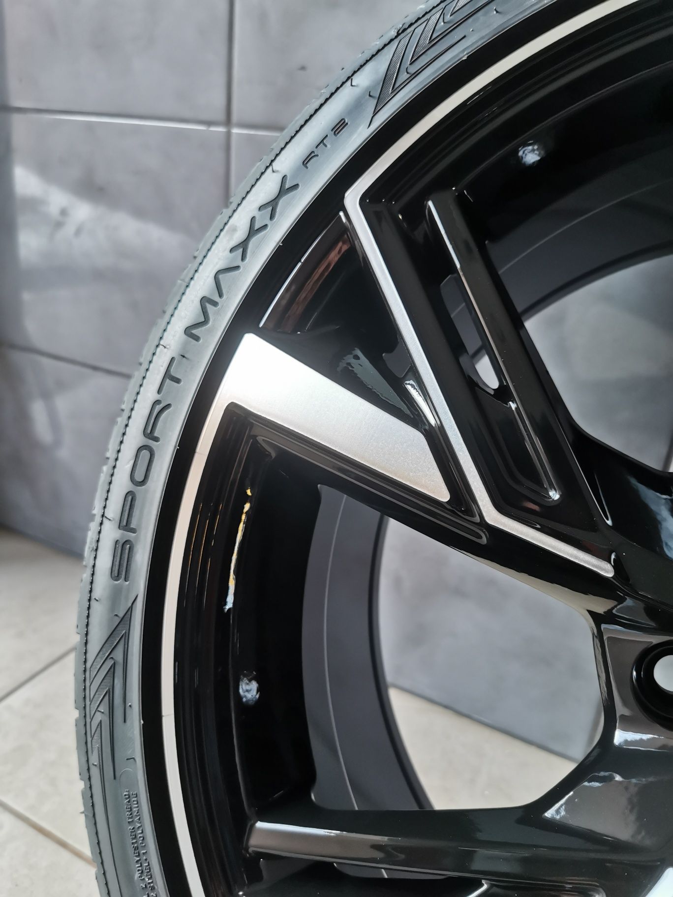 225/40/R18 5x112 Audi S-Line S3 S4 A3 A4 VW Golf Dunlop opon letnie