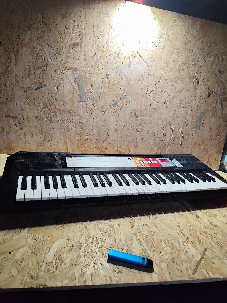 Keyboard Yamaha F50