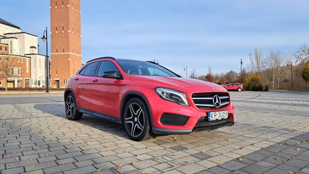 Mercedes-Benz GLA Mercedes-Benz GLA 200 AMG Line 7G-DCT
