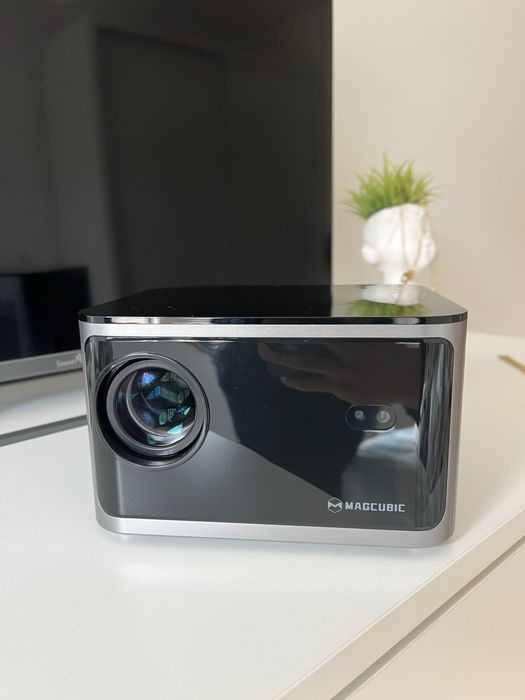 Projetor marca magcubic 580ANSI 4K 1080P