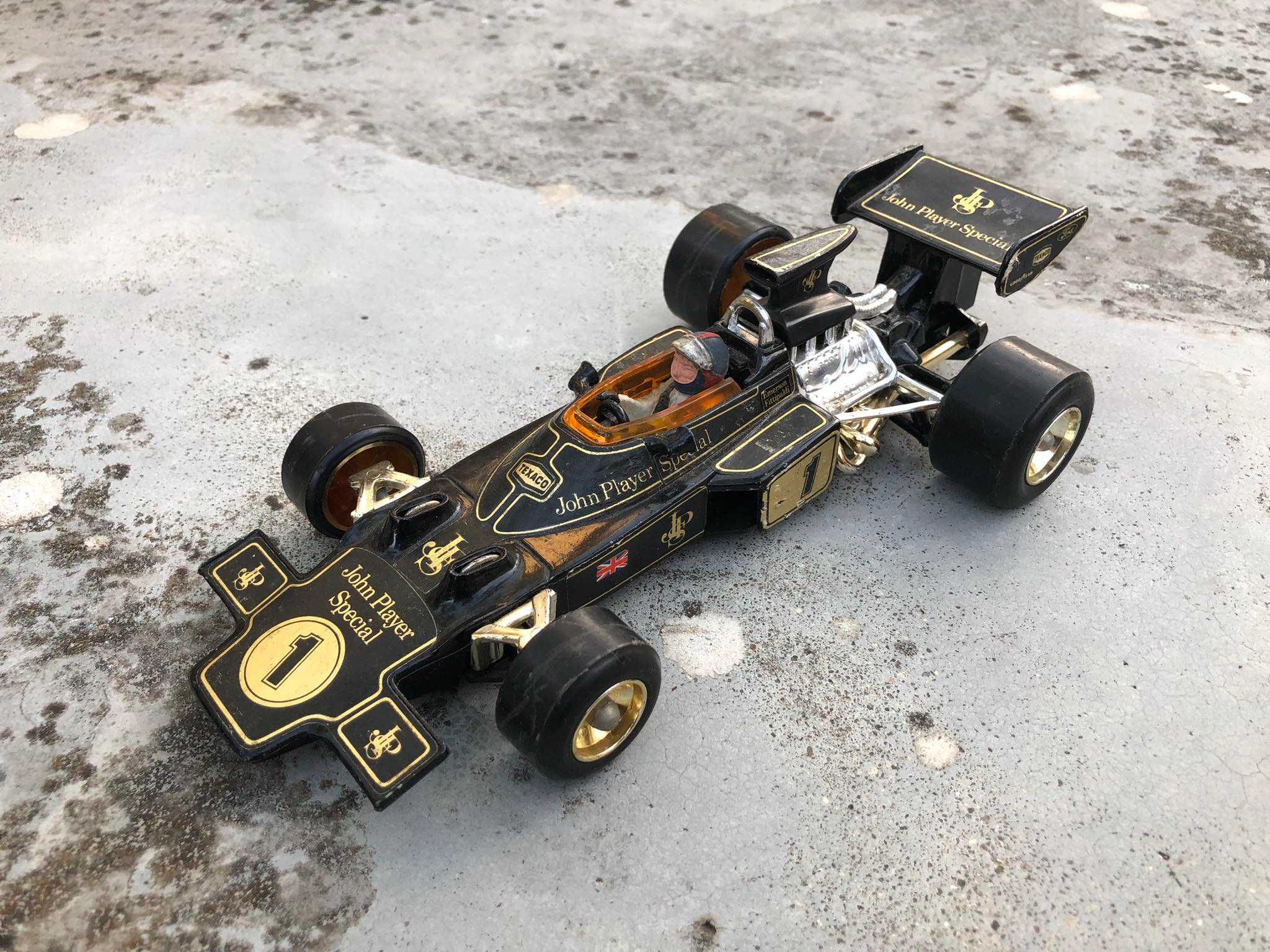 Corgi Lotus Fittipaldi 1:18 John Player Special F1 Formula 1