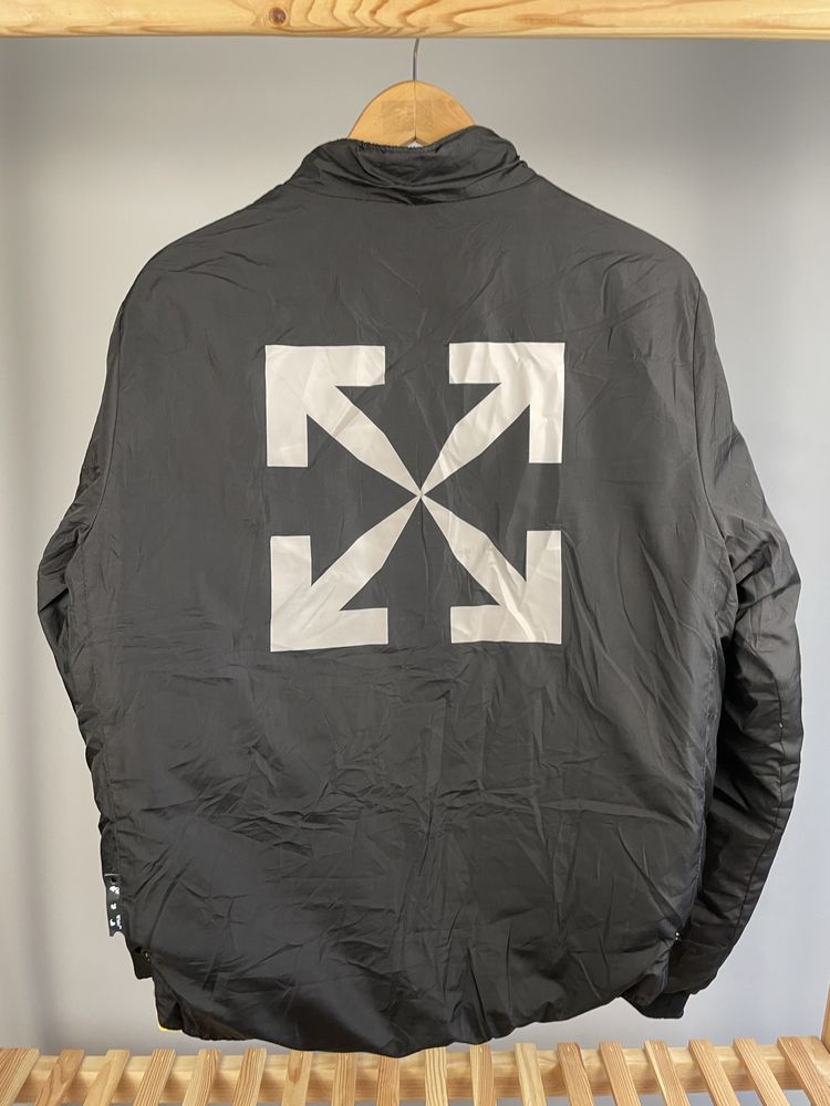 Бомбер куртка off white pivot