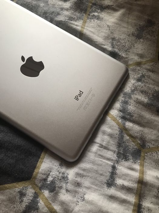 Айпад Міні 2 сірий корпус