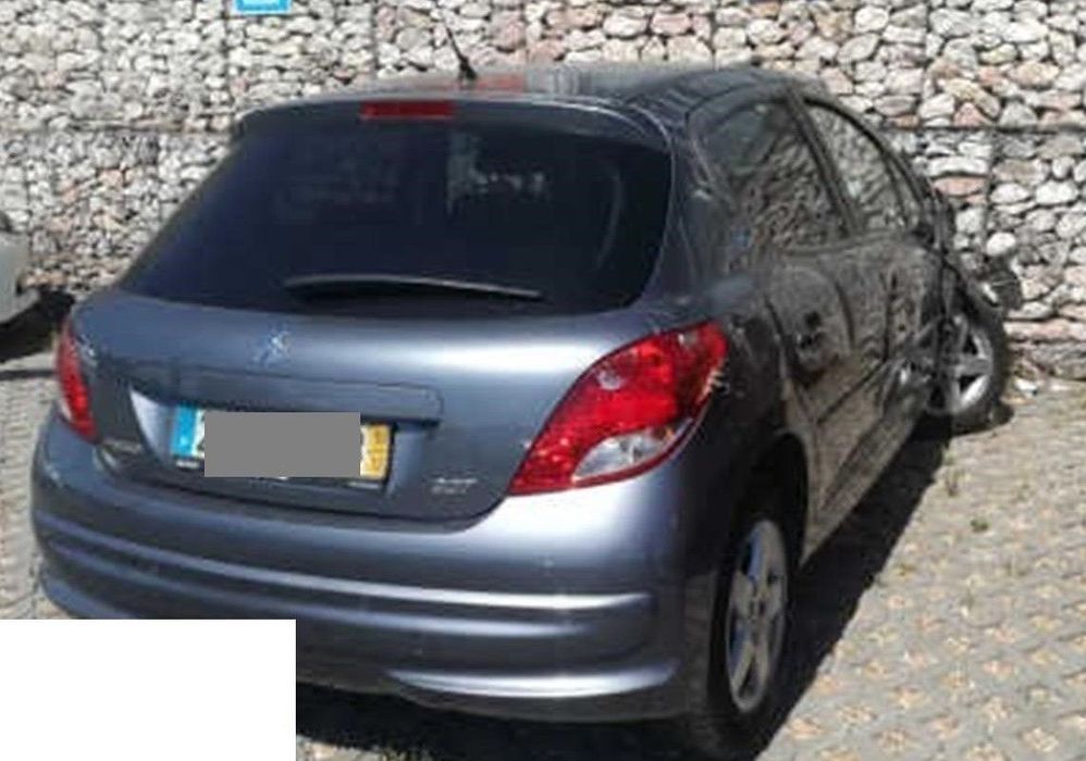 Peugeot 207 1.4 HDI SE Sportium de 2010 disponível para peças