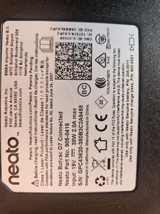 Робот пилосос Neato D7