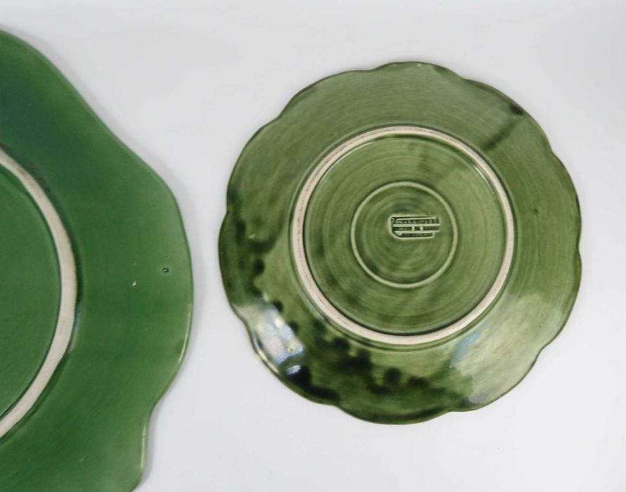 2 pratos em faiança das Caldas (Subtil e Álvaro José)