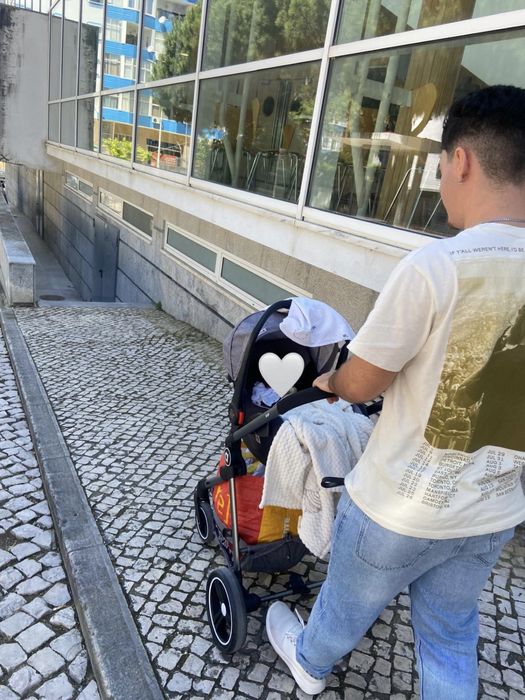 Vendo carrinho de bebe