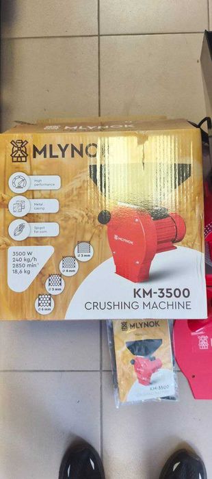 Кормоподрібнювач MLYNOK KM-3500