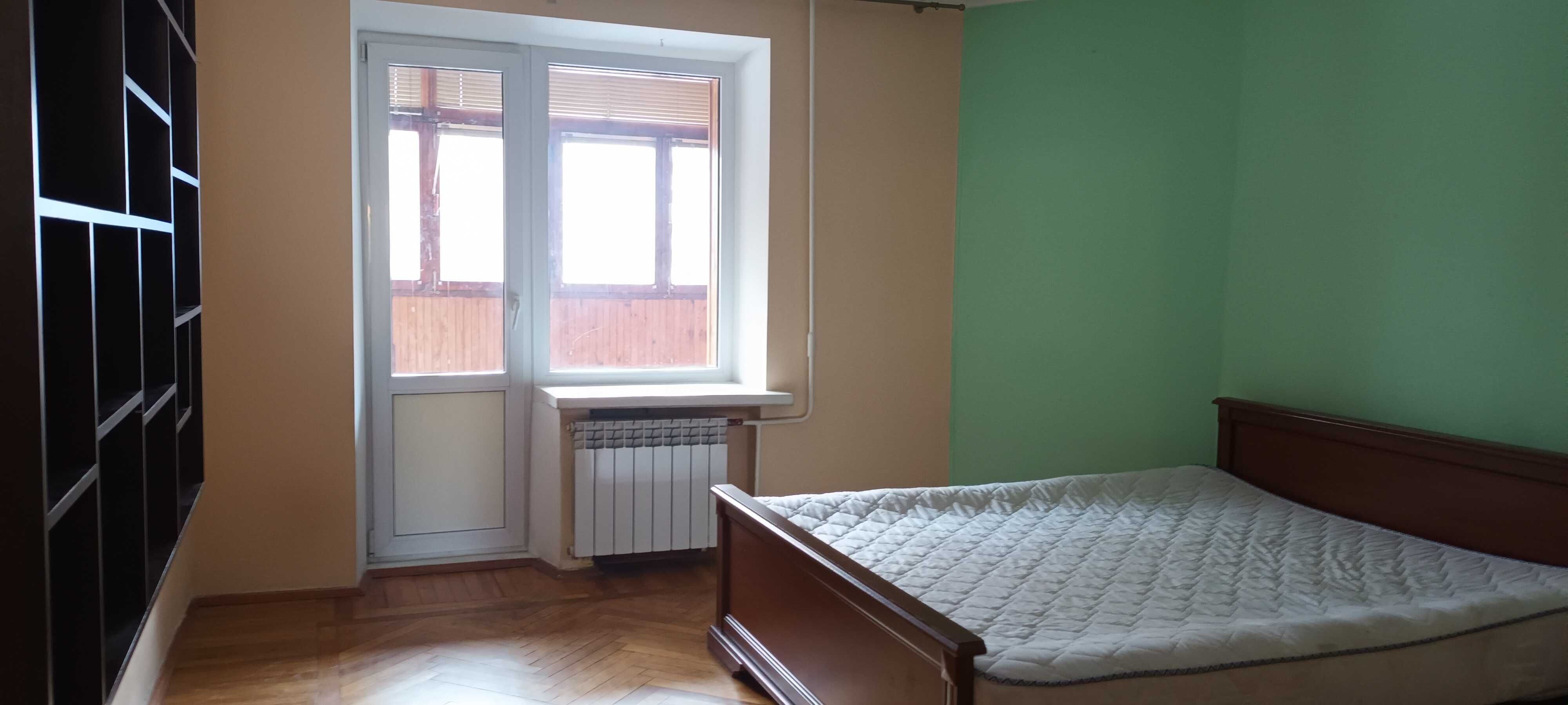 Продаж3   кім.Харківське шосе 21/6, 81 кв.м.-76000у.о, без комісії.