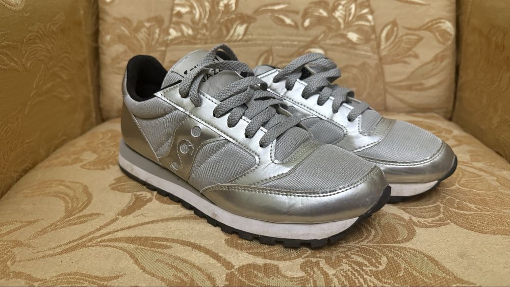 Жіночі кросівки saucony 39