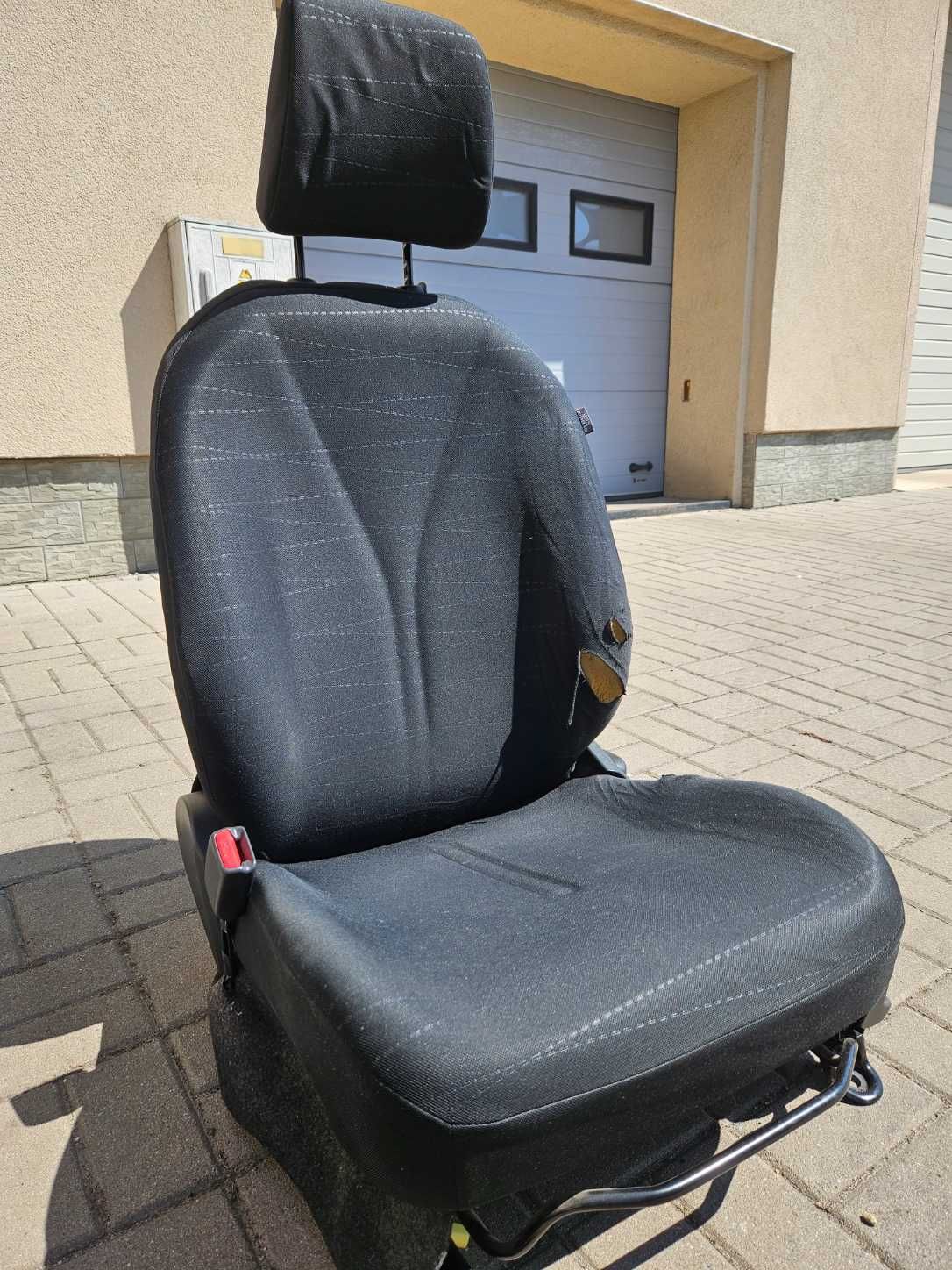 Fotel kierowcy Toyota Yaris II EU 5D