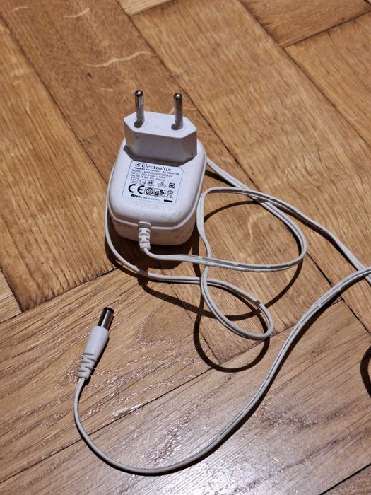 Oryginalny zasilacz Electrolux KA23D0... - 9V, 300mA