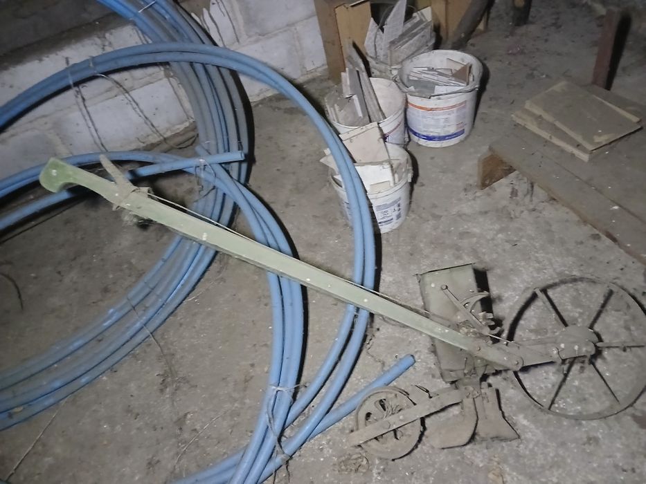 Siewnik reczny zabytkowy