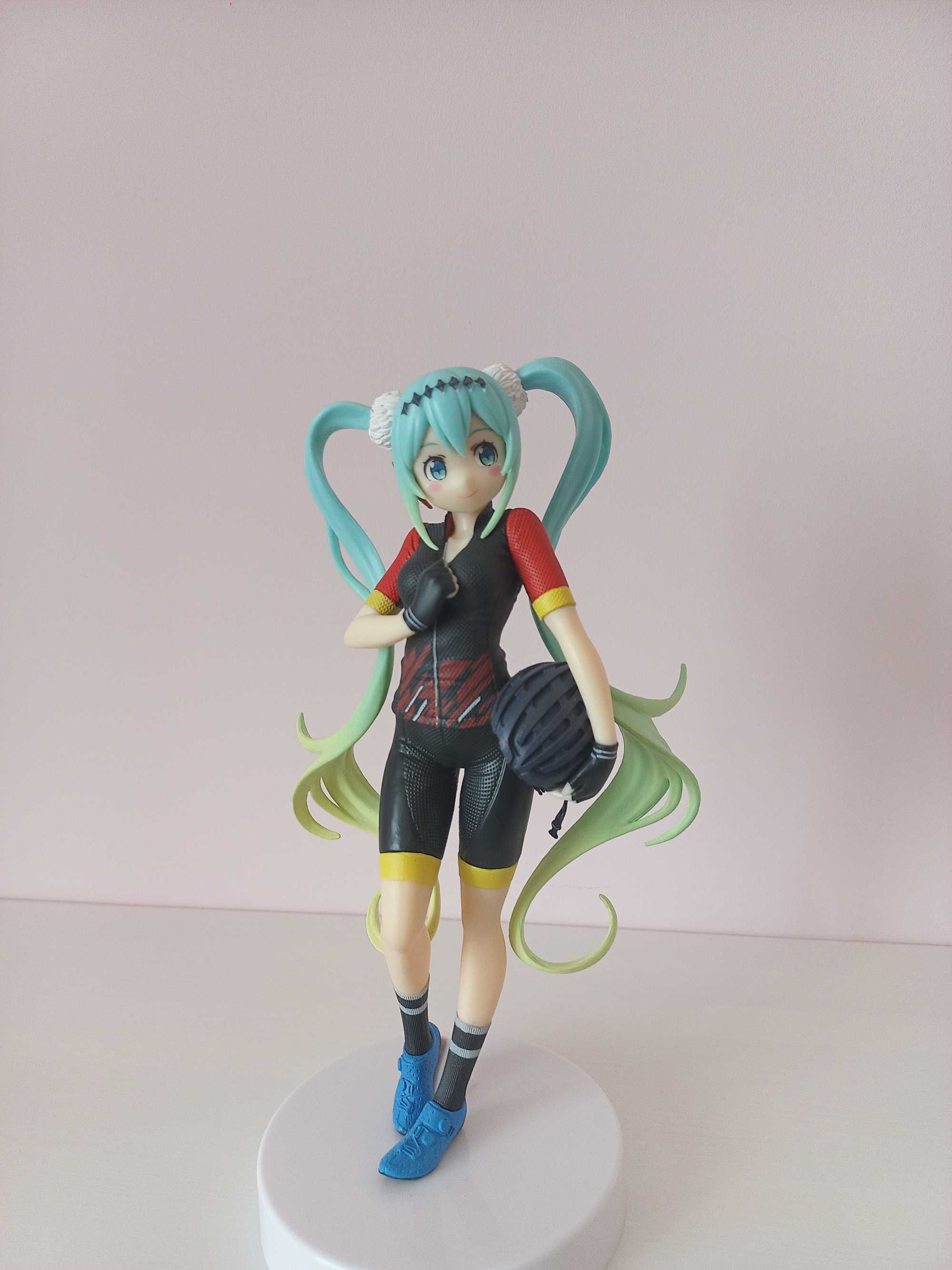 Racing Hatsune Miku 2018 Team - UKYO Figure