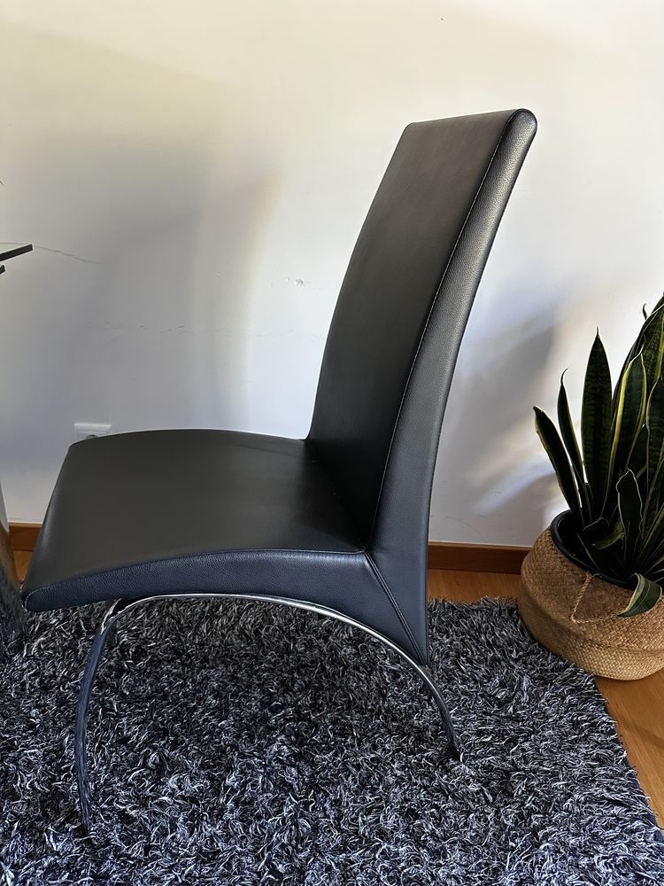 Mesa de Jantar de Vidro Extensível + 4 Cadeiras