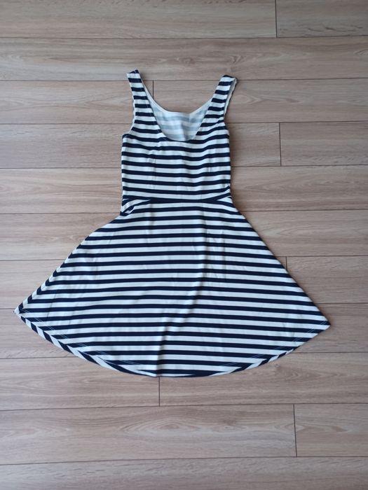 Sukienka marki H&M rozmiar 34