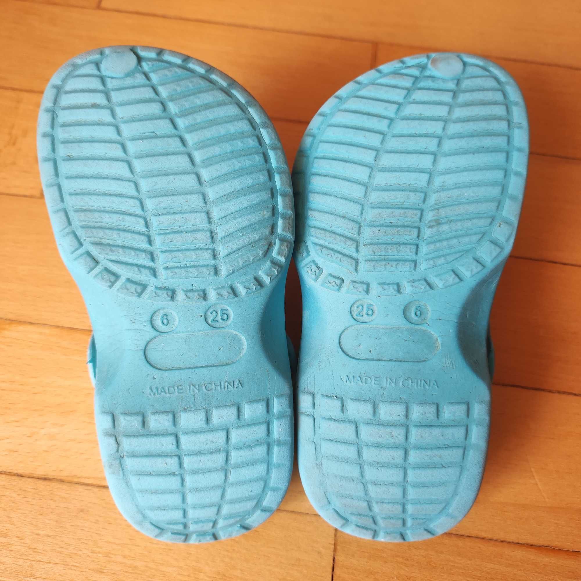 Buty crocs niebieskie nr 25
